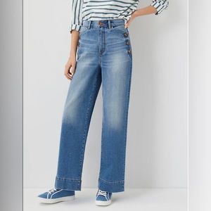 ANN TAYLOR Button Pocket High Rise Trouser Jeans In Light Indigo Wash